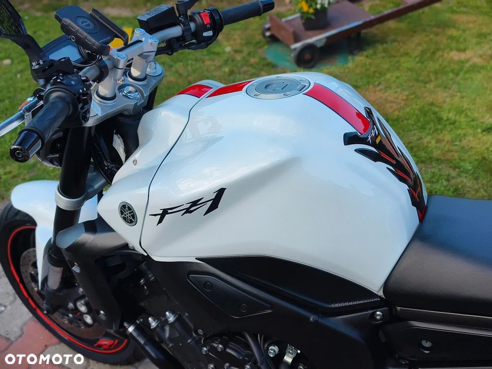 Yamaha FZ - 37