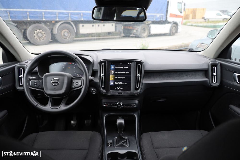 Volvo XC 40 1.5 T2 Momentum Core - 17