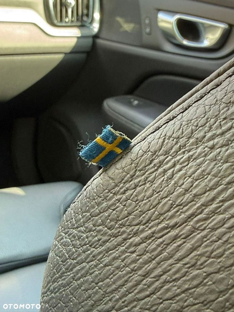 Volvo V60 T6 AWD Plug-In Hybrid Inscription Expression - 37