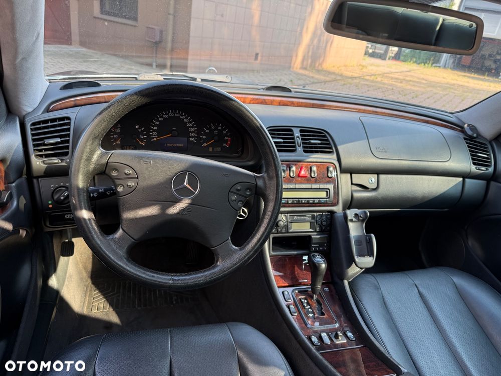 Mercedes-Benz CLK 320 - 15