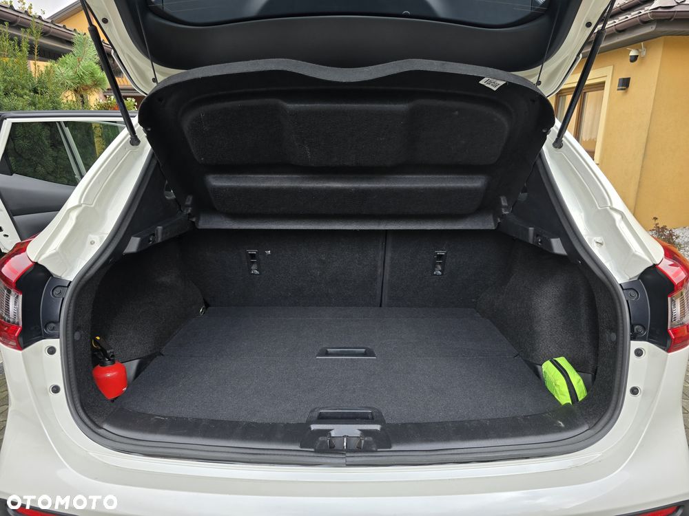 Nissan Qashqai 1.3 DIG-T N-CONNECTA - 39