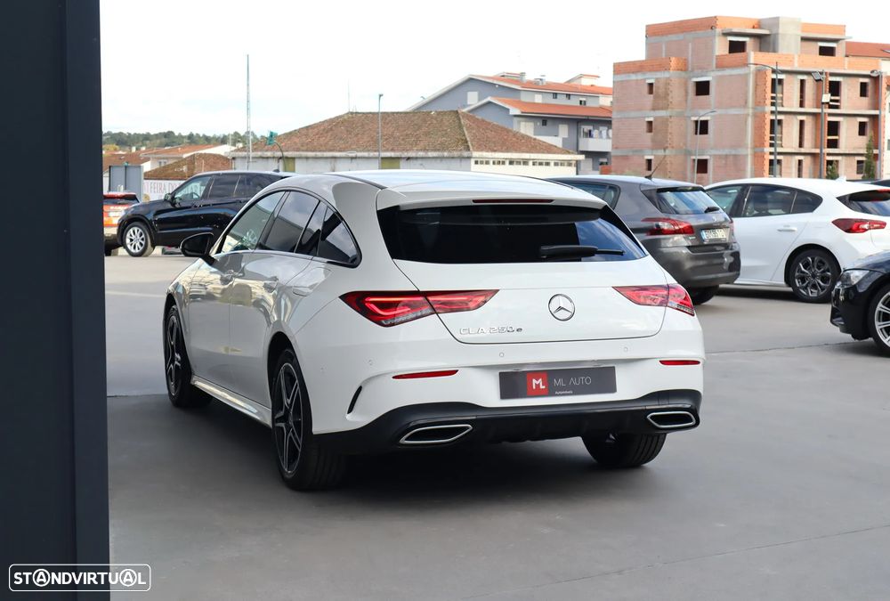 Mercedes-Benz CLA 250 e Shooting Brake AMG Line - 5