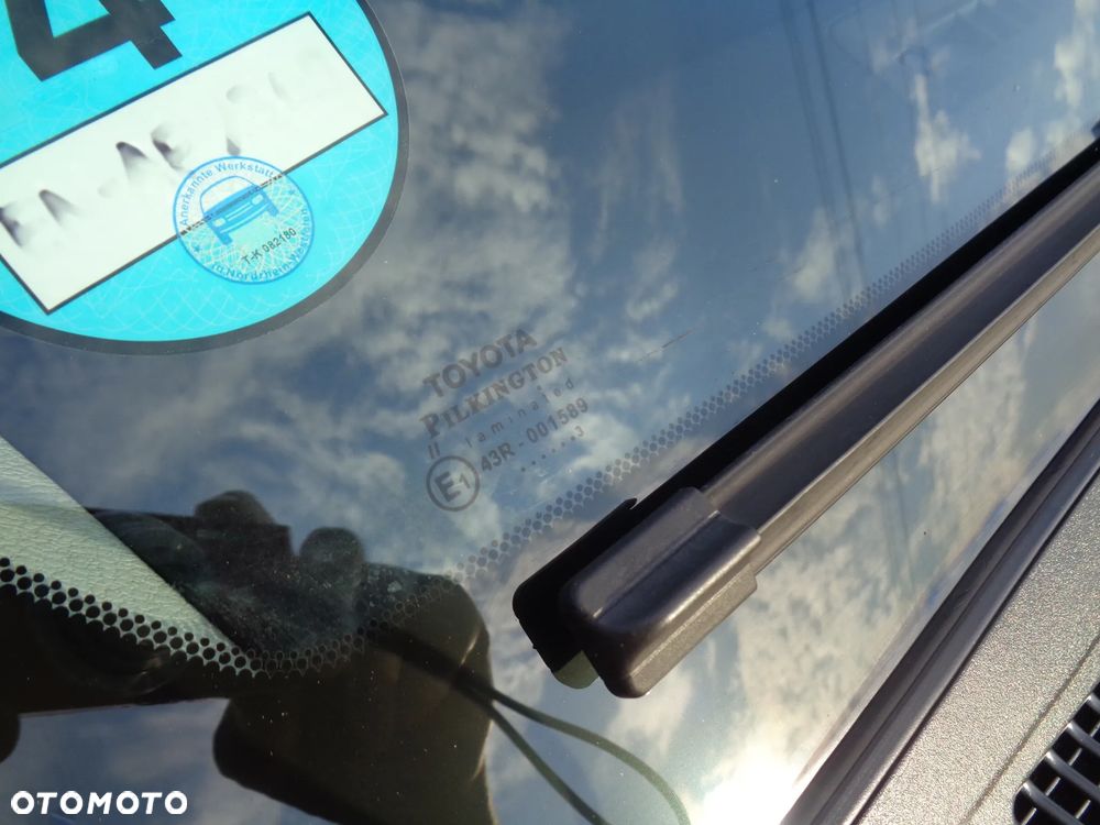 Toyota Yaris 1.0 Premium - 36