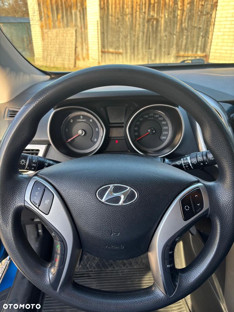 Hyundai i30 1.6 CRDI DCT Style - 11