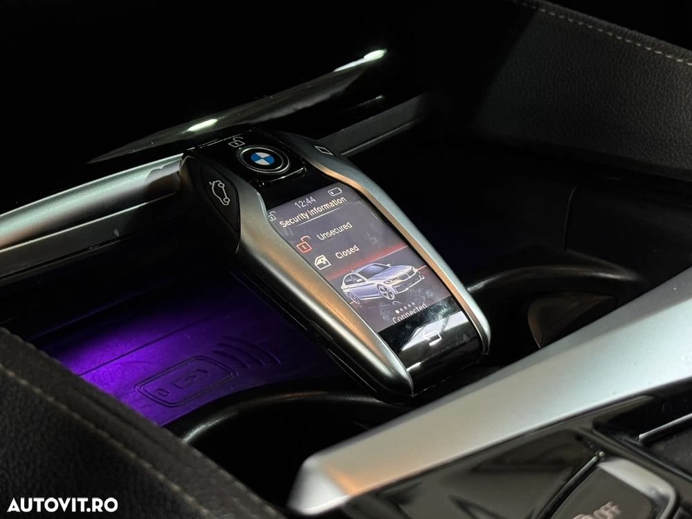 BMW M5 M550i xDrive AT - 24