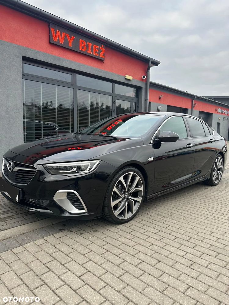 Opel Insignia 2.0 CDTI 4x4 GSi S&S - 2