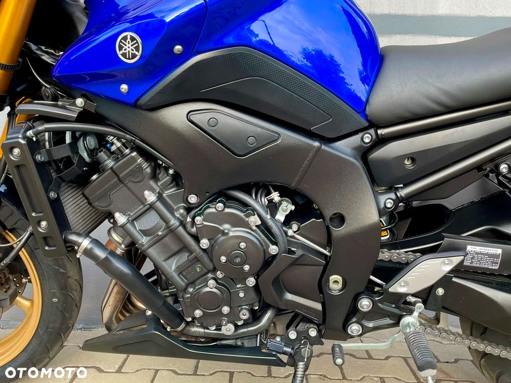 Yamaha FZ8 - 11