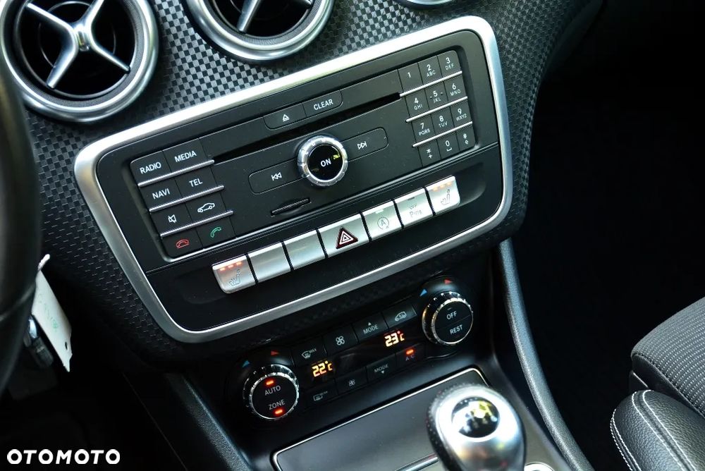 Mercedes-Benz Klasa A 200 (BlueEFFICIENCY) Urban - 11