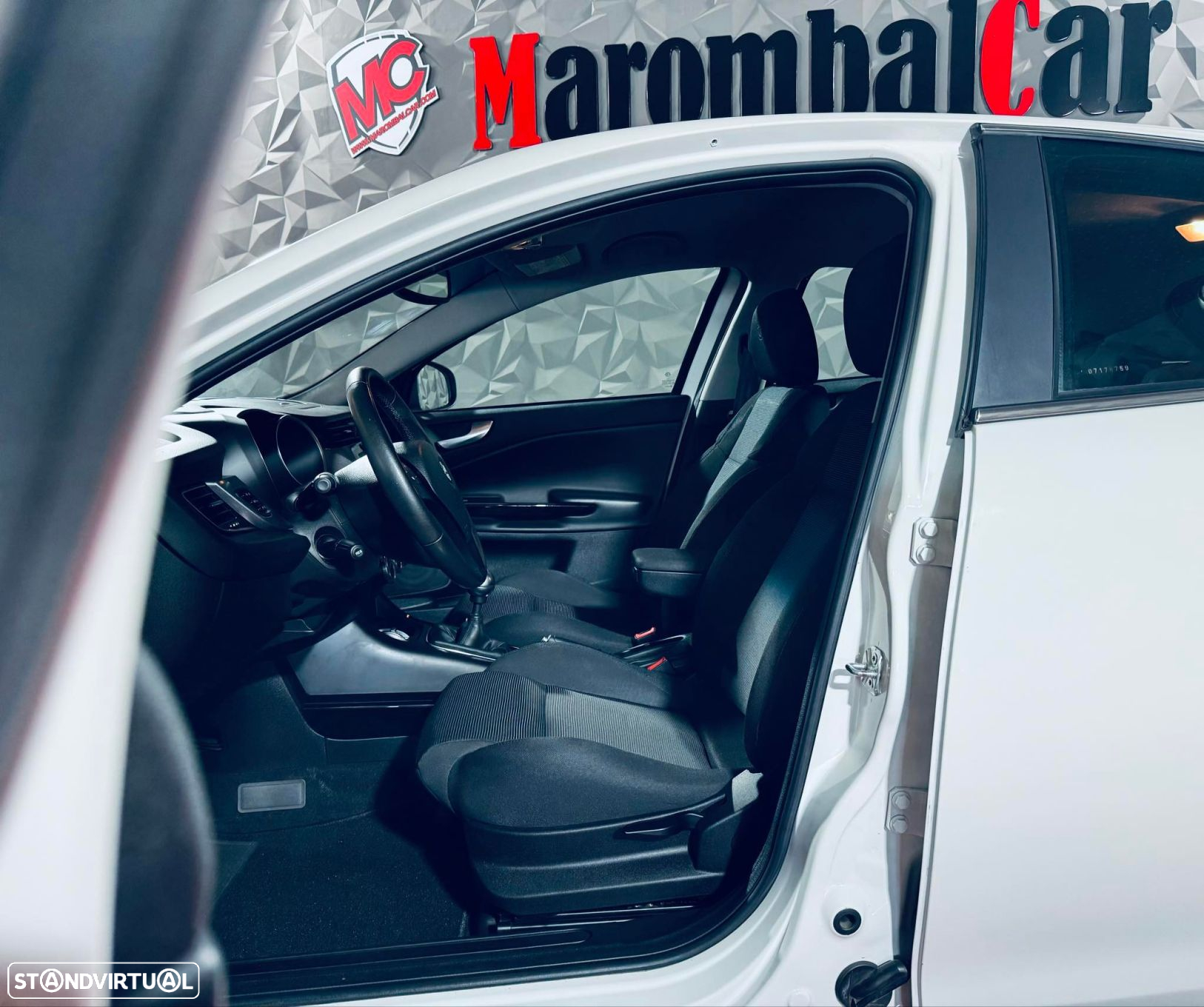 Alfa Romeo Giulietta 1.6 JTDm Distinctive - 19