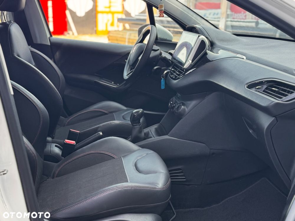 Peugeot 208 1.6 BlueHDi Allure S&S - 13
