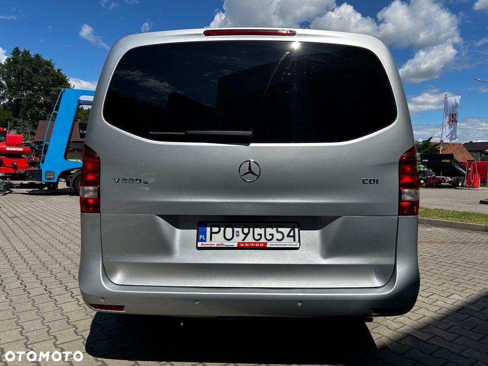 Mercedes-Benz Klasa V - 7