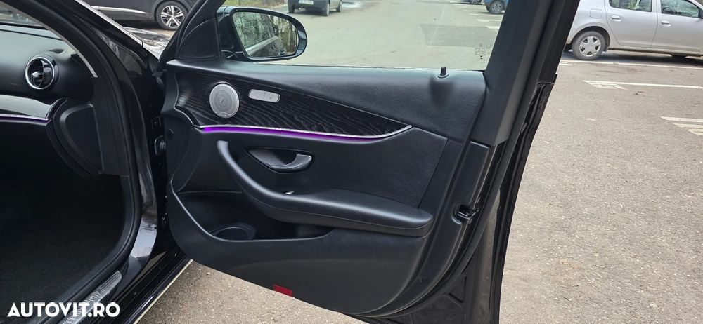 Mercedes-Benz E - 11