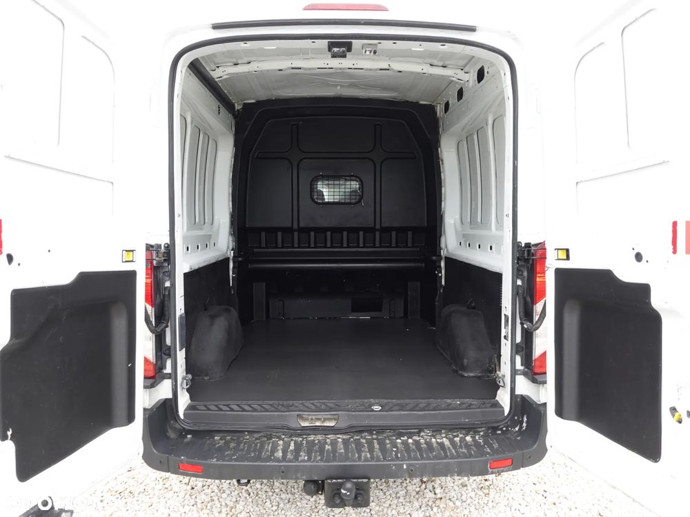 Ford Transit - 28