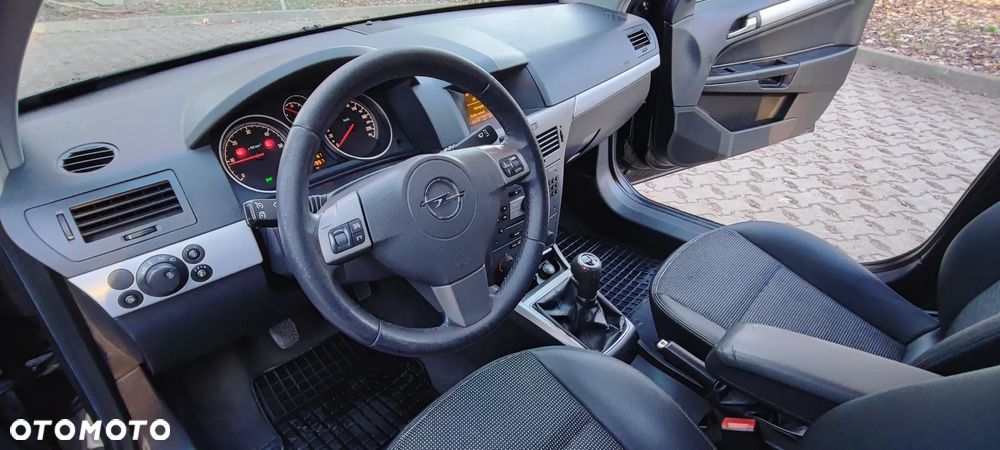 Opel Astra 1.7 CDTI Cosmo - 14