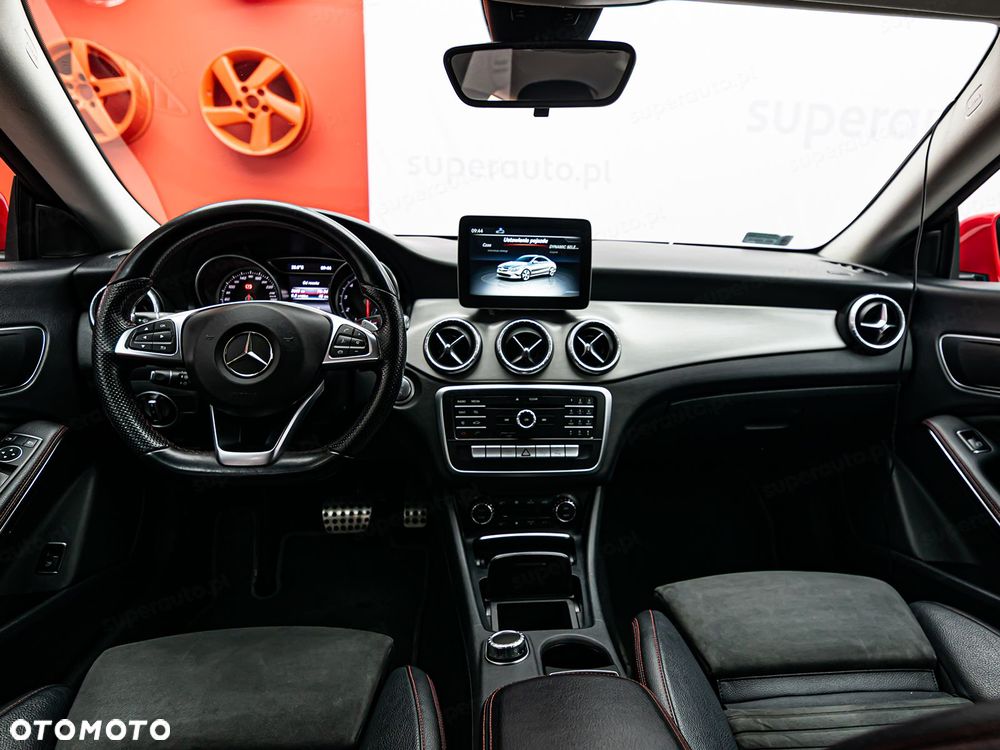 Mercedes-Benz CLA 220 4-Matic - 10