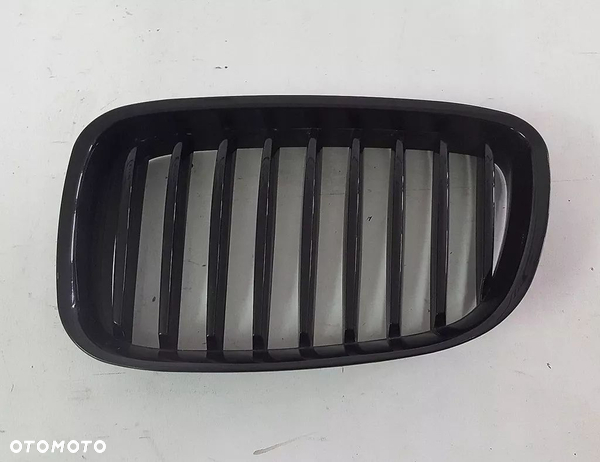 Nerka Grill Atrapa BMW F07 GT lewa SHADOW / BLACK