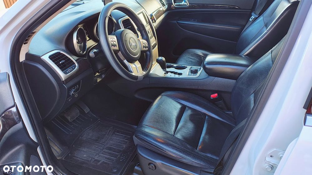 Jeep Grand Cherokee - 14