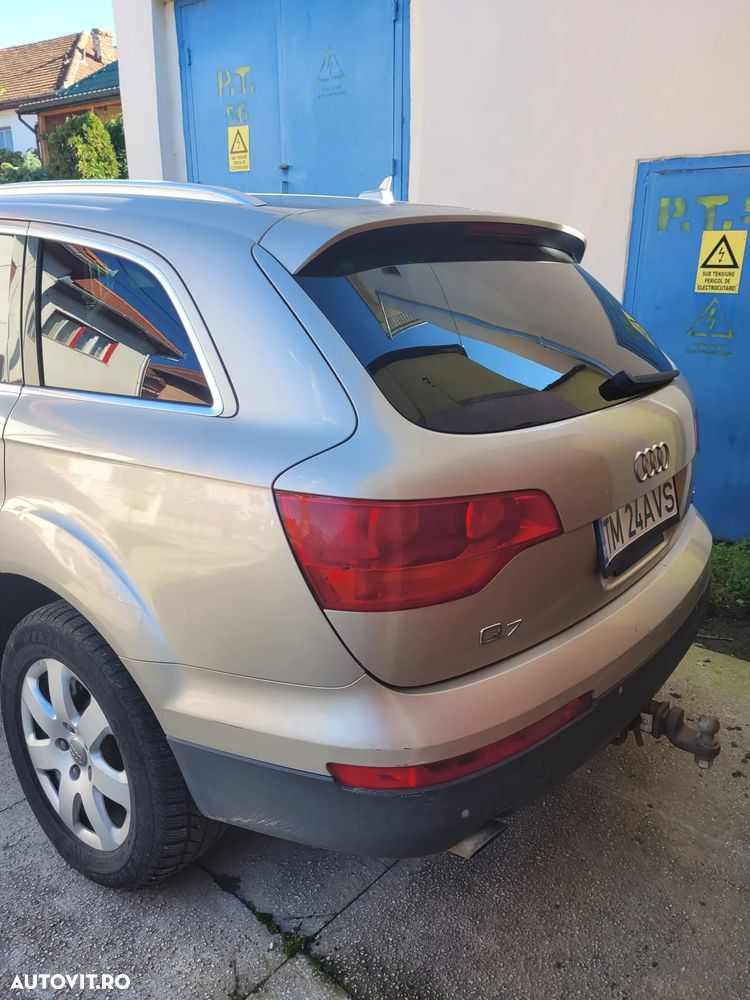 Audi Q7 - 6