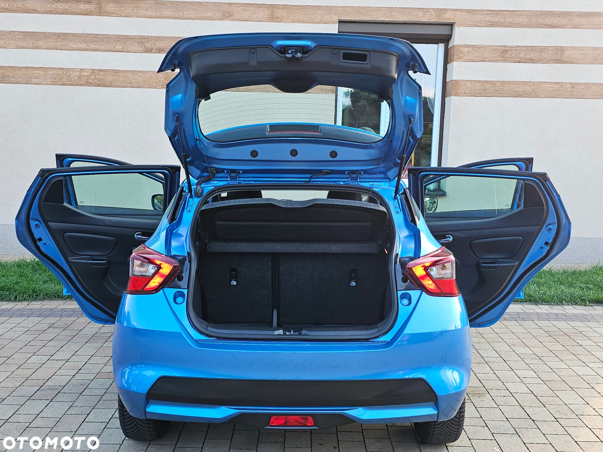 Nissan Micra 1.0 Visia Plus - 37