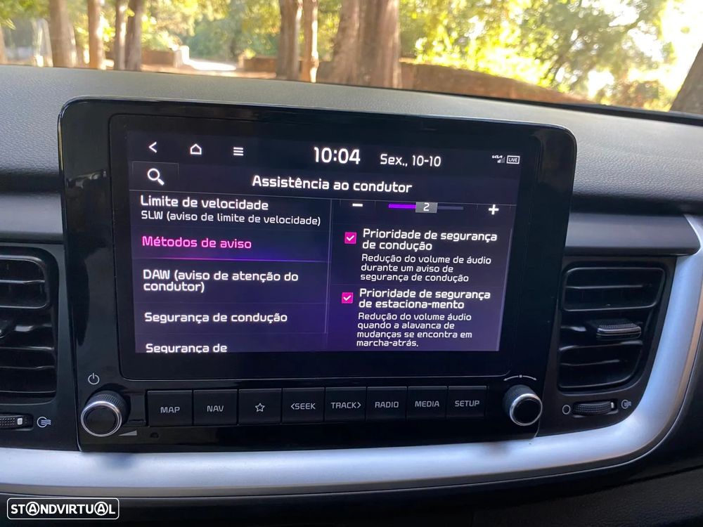 Kia Stonic 1.2 MPi Dynamic - 29