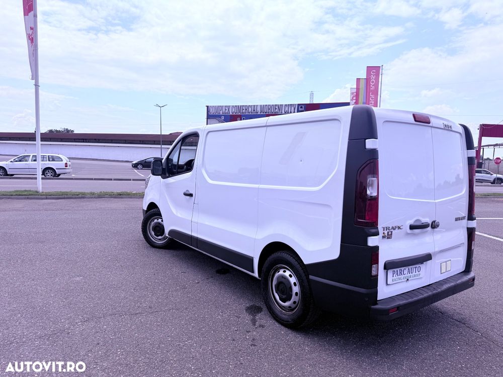 Renault Trafic 2.0 Blue dCi 130 Furgon Cabina Dubla L2H1 - 8