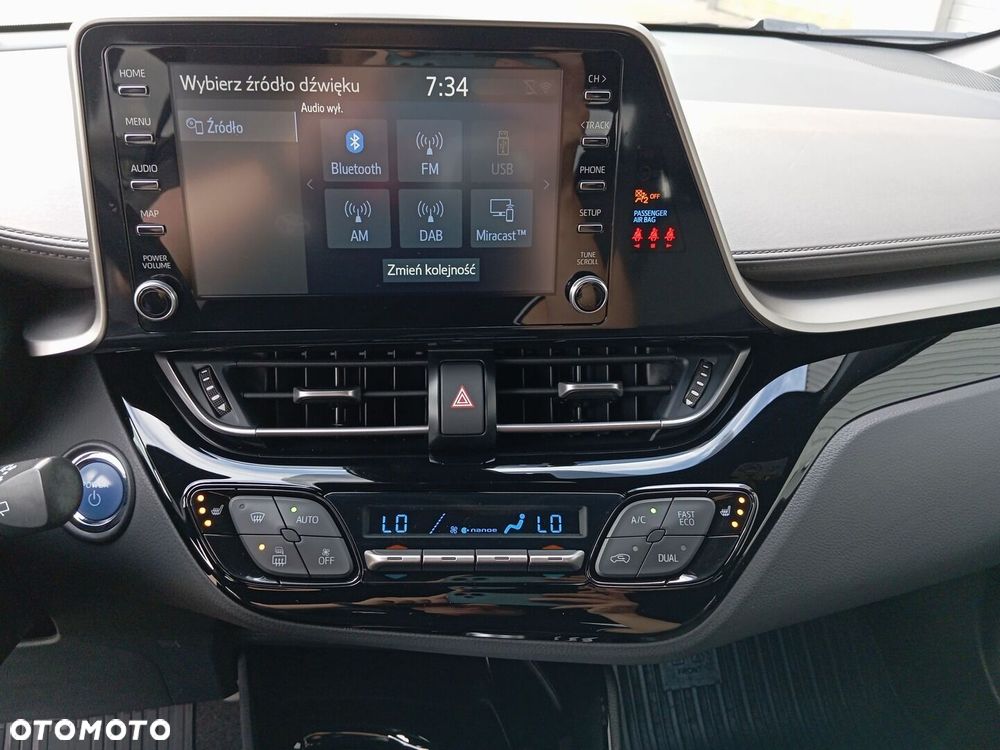 Toyota C-HR 2.0 Hybrid Executive - 18