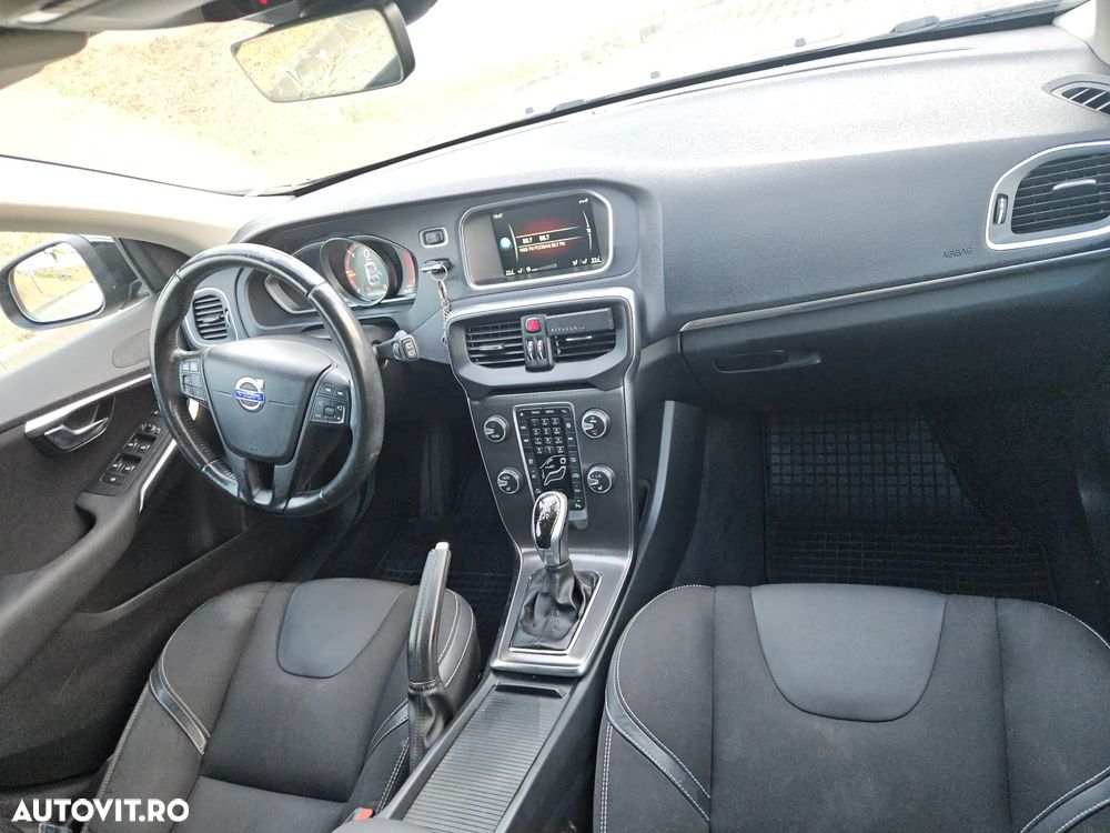 Volvo V40 D2 Aut. Basic - 4