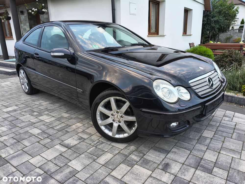 Mercedes-Benz Klasa C 180 Kompressor Sport Edition - 39