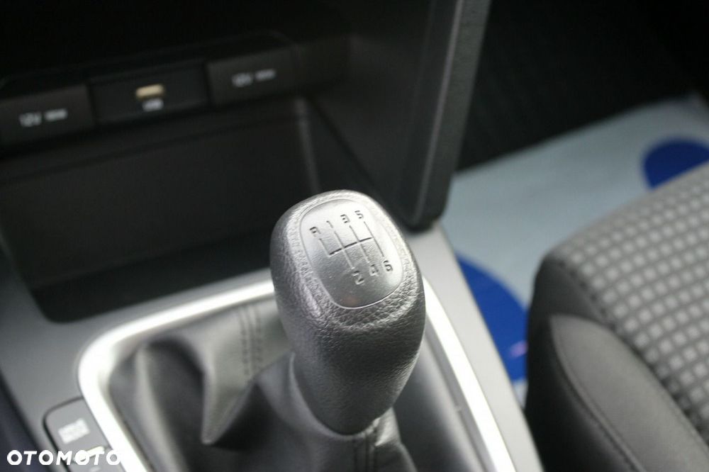 Kia Ceed - 25