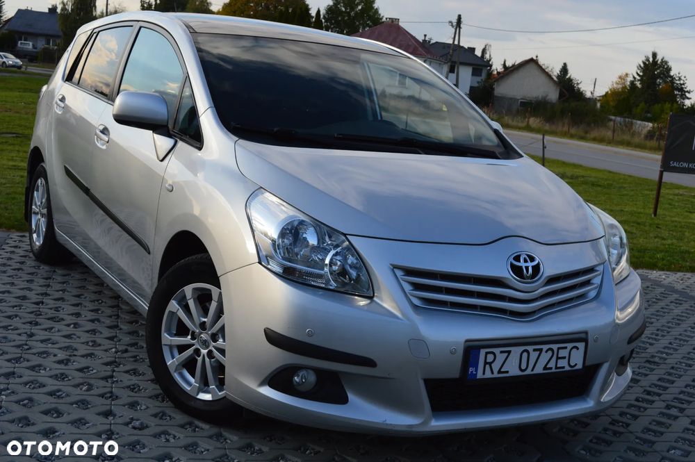 Toyota Verso 1.8 Premium 7os - 2