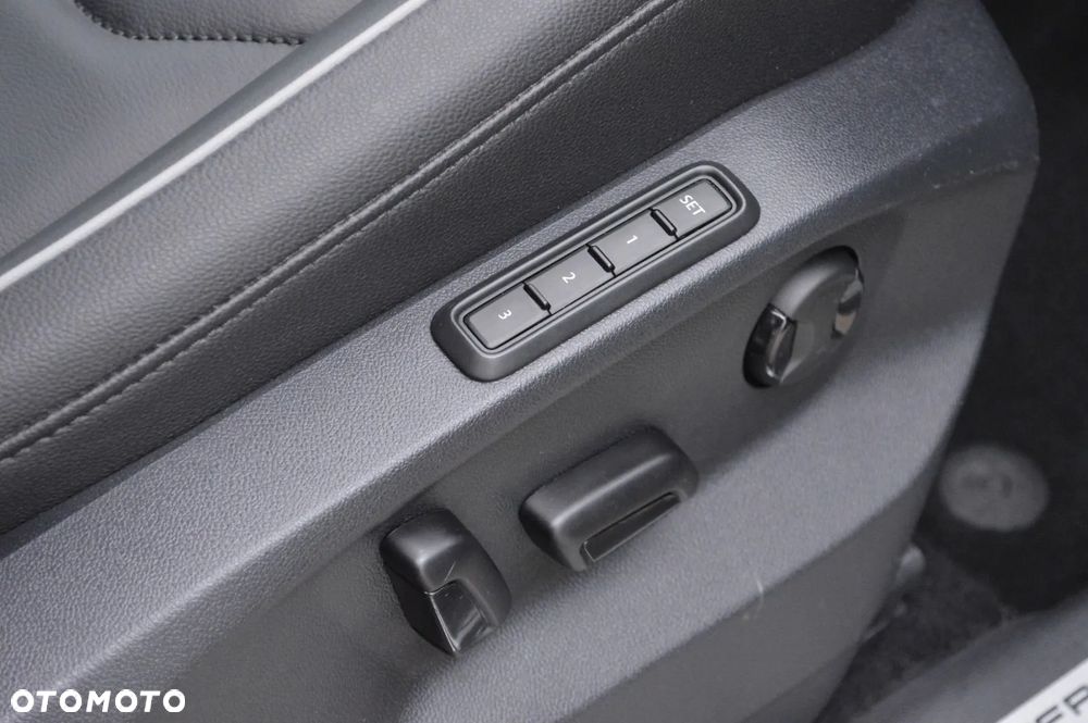 Volkswagen Tiguan - 14