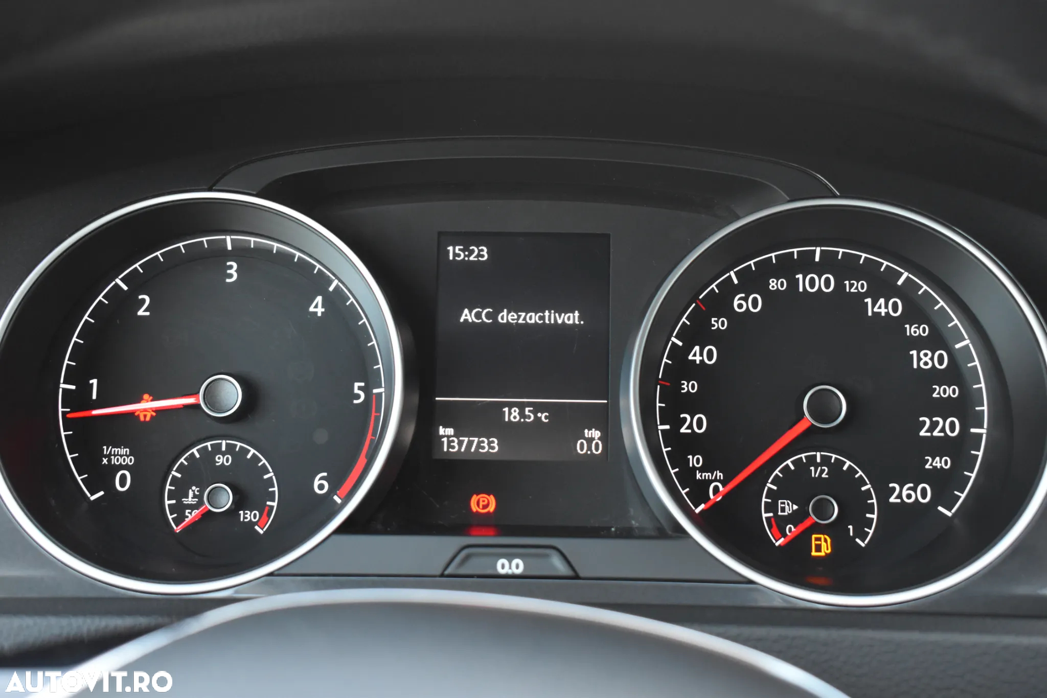 Volkswagen Golf 1.6 TDI Comfortline - 37