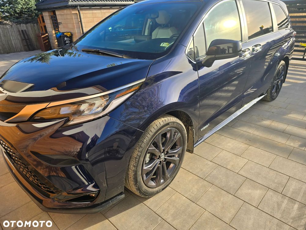 Toyota Sienna - 21