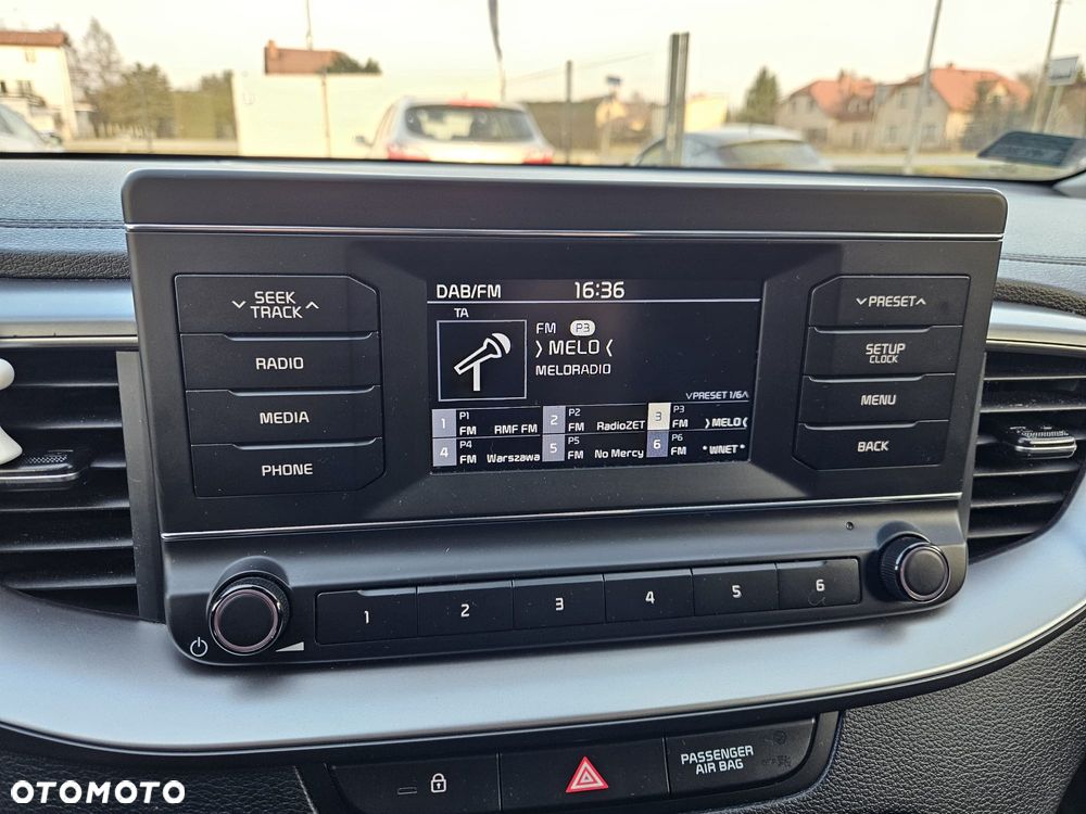 Kia Ceed 1.6 CRDi SCR L Business Line - 24