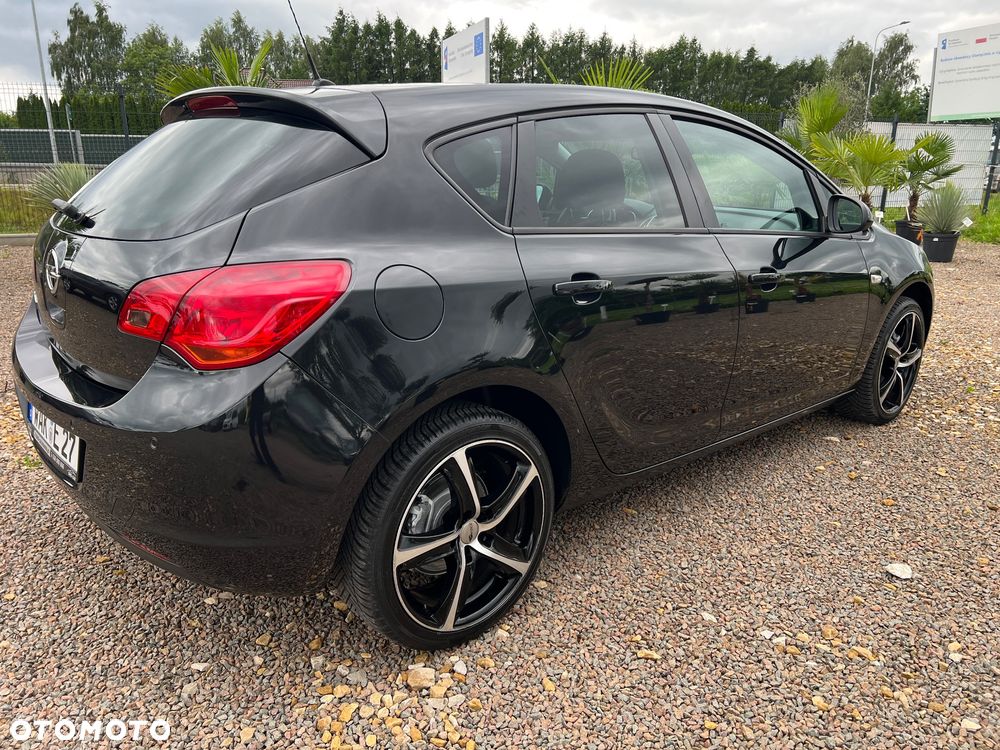 Opel Astra 1.6 Design Edition - 10
