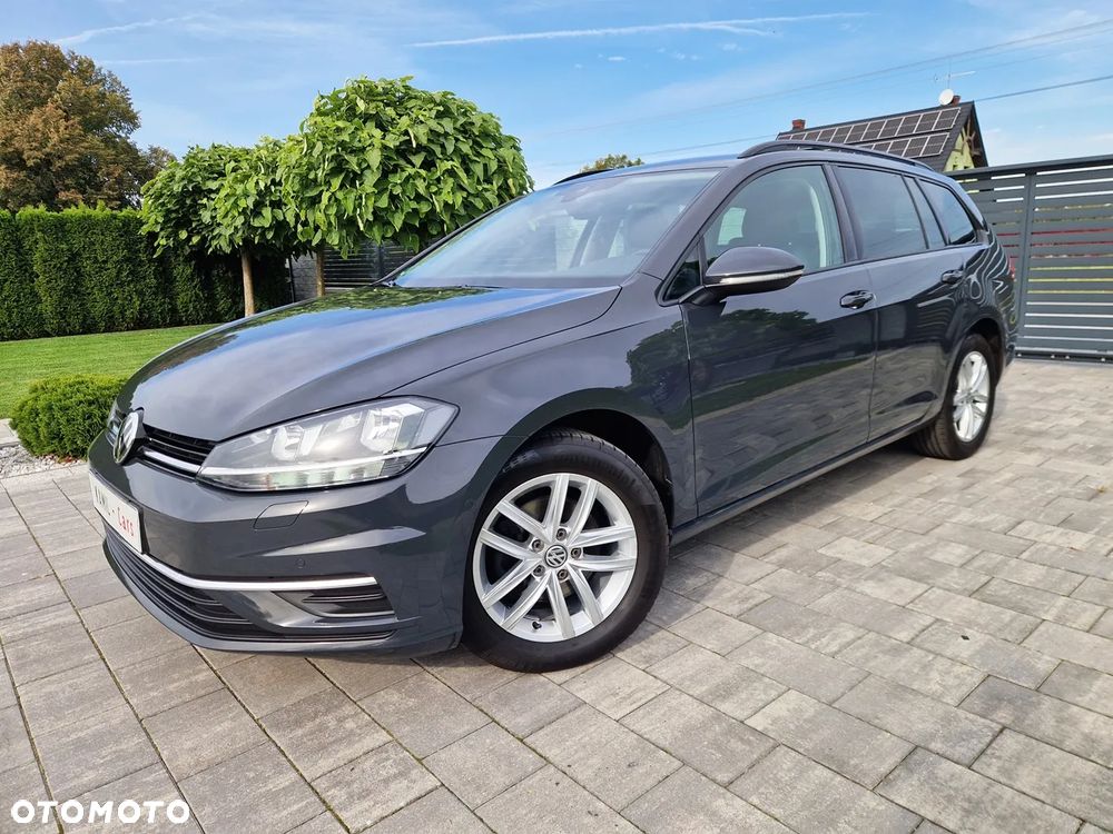 Volkswagen Golf - 2