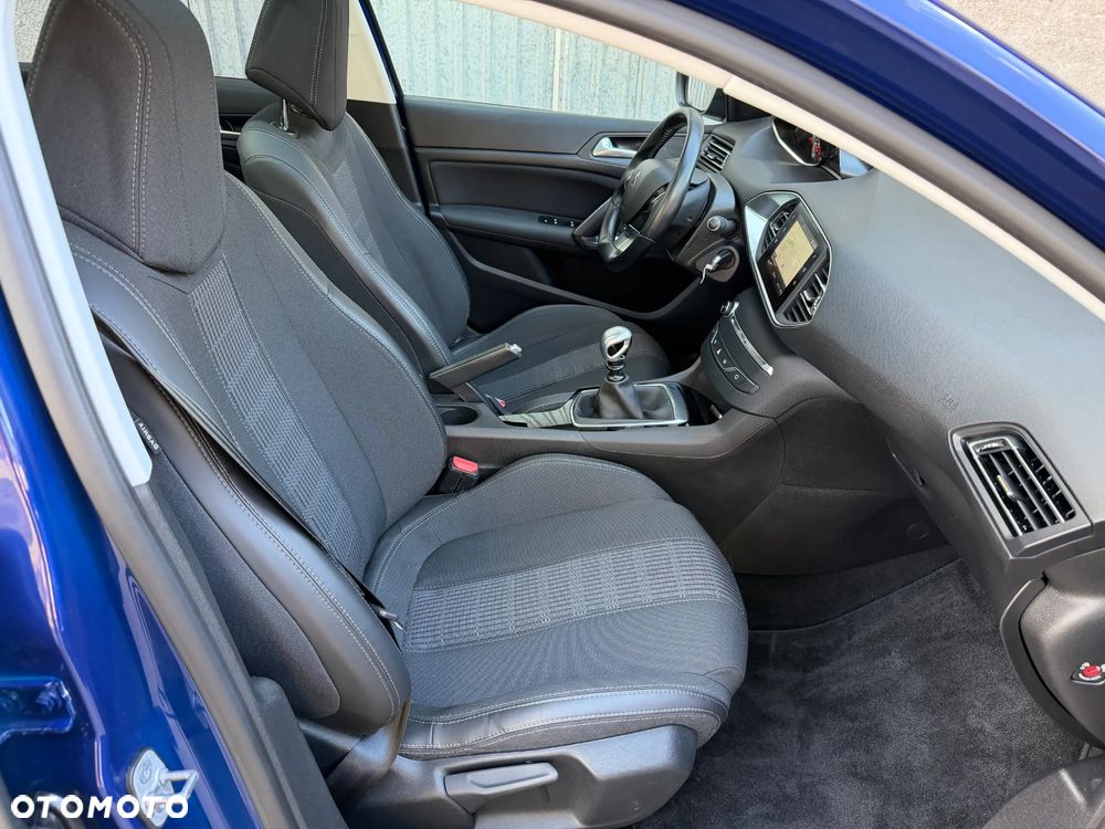 Peugeot 308 BlueHDi FAP 120 Stop & Start Allure - 11
