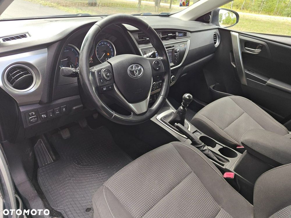 Toyota Auris - 9