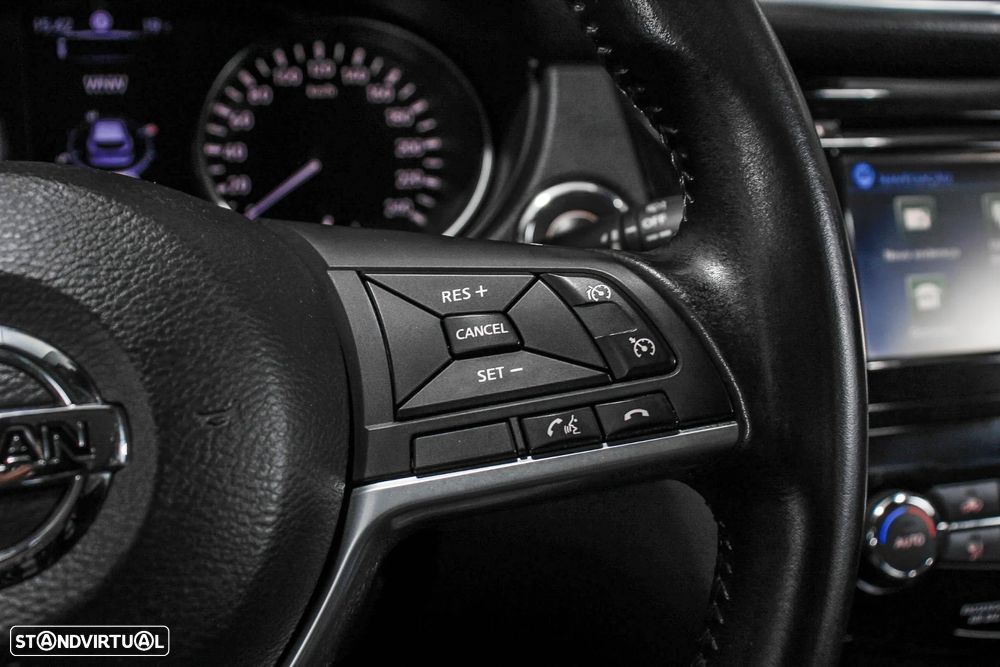 Nissan Qashqai 1.5 dCi N-Connecta RS+PS - 36