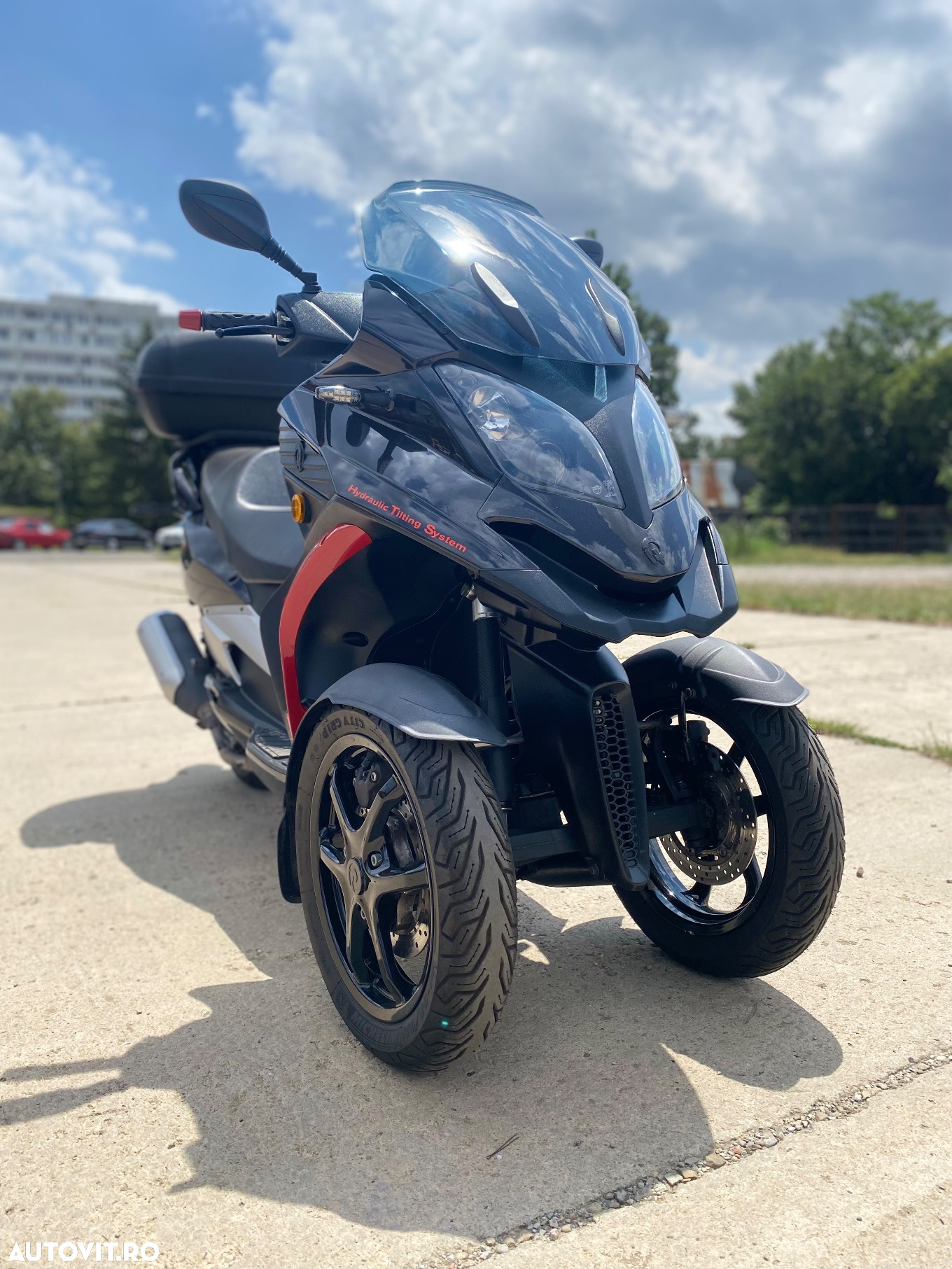 Piaggio MP3 350 Sport - 13
