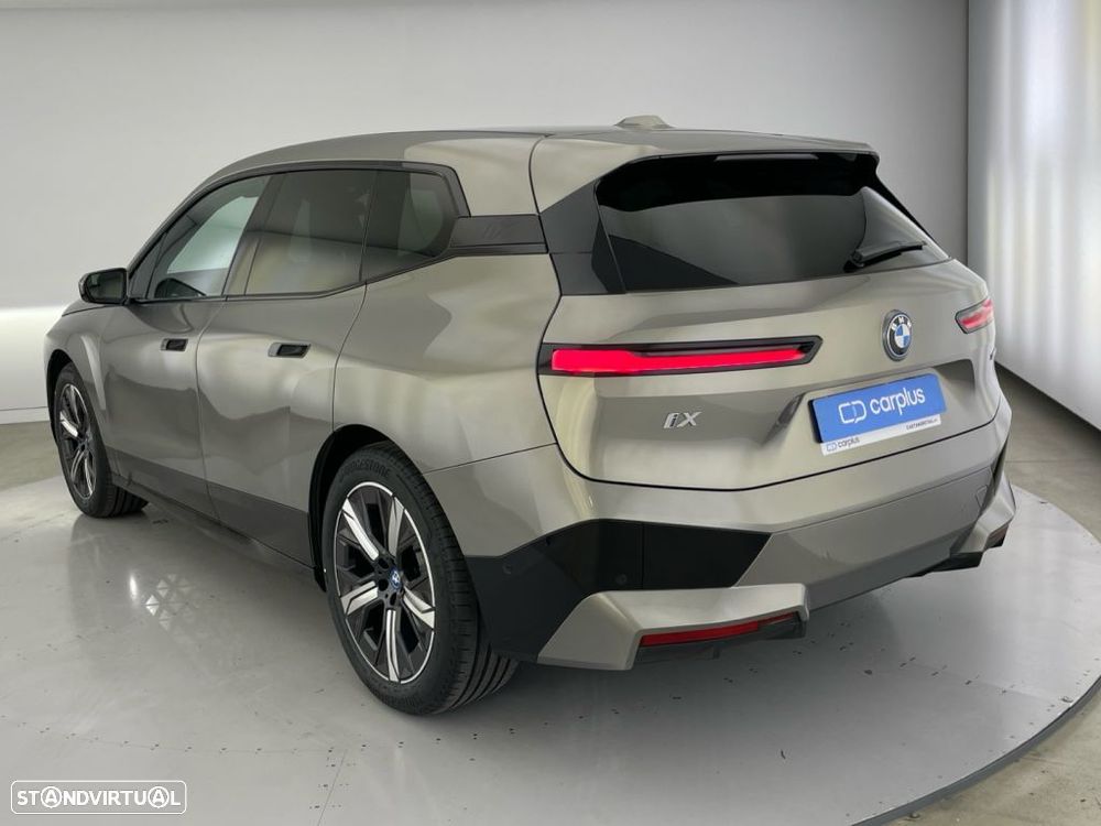 BMW iX xDrive 40 - 25
