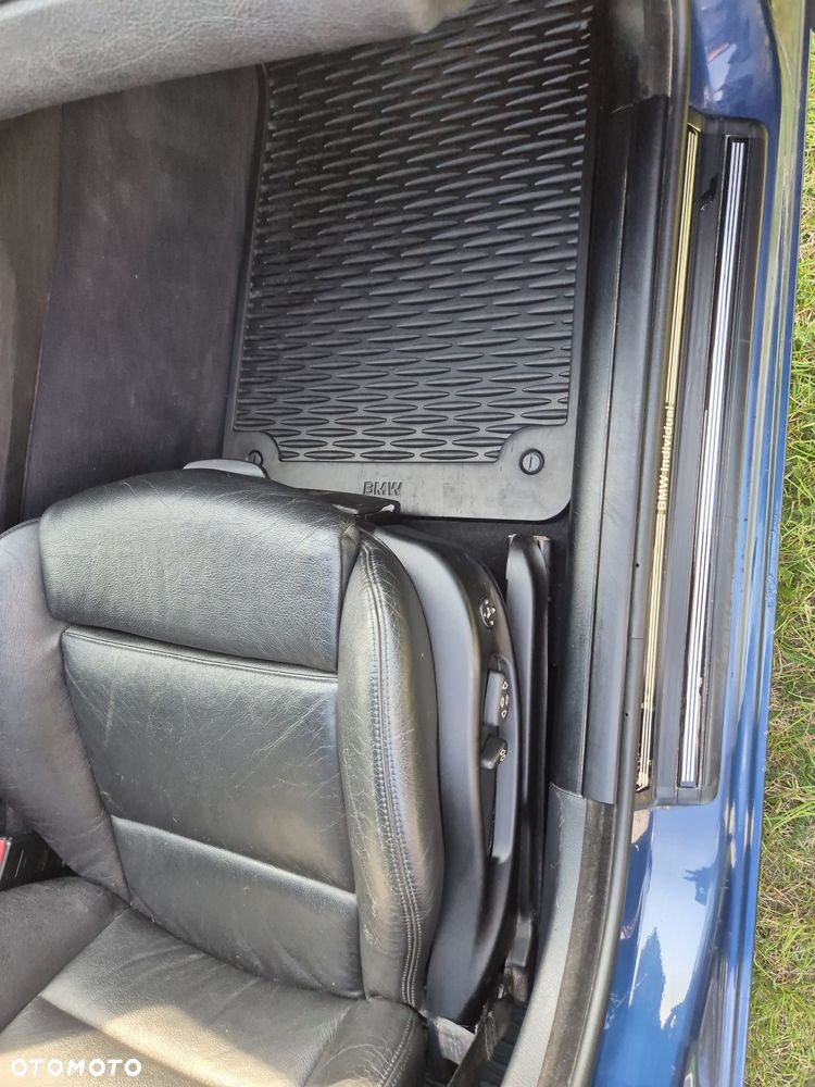 BMW Seria 3 320i Touring - 14