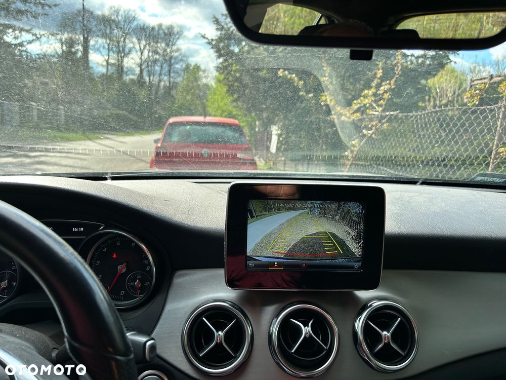 Mercedes-Benz GLA 180 7G-DCT AMG Line - 5