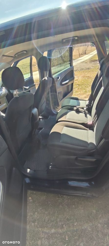 Ford S-Max - 16