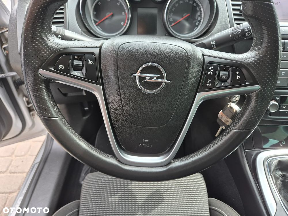Opel Insignia 2.0 CDTI - 15