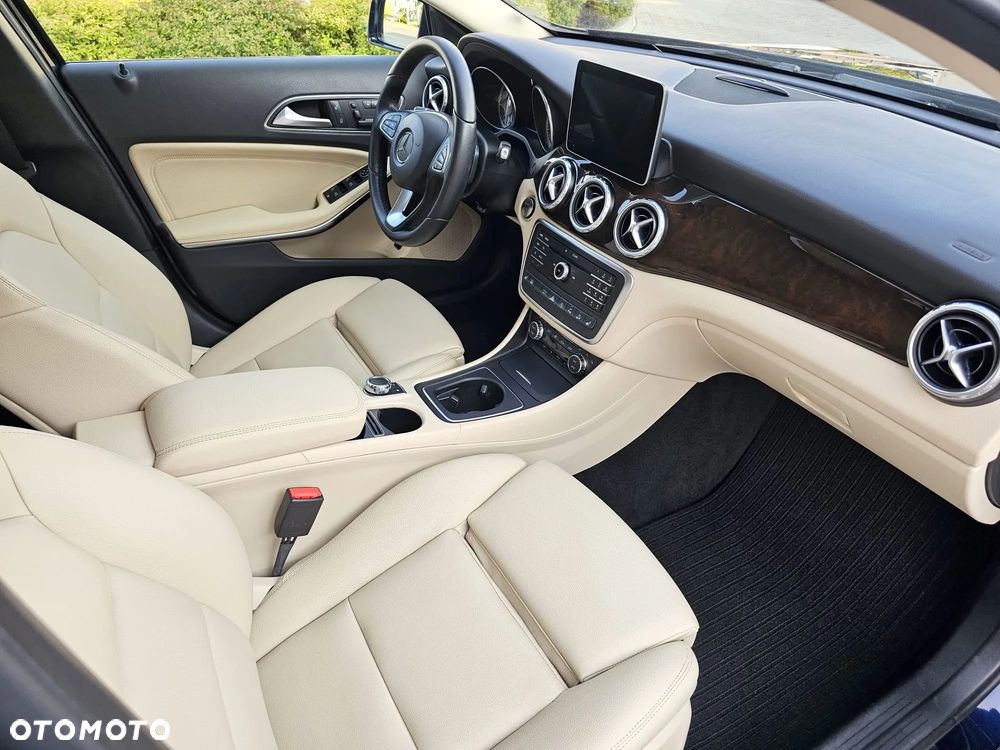 Mercedes-Benz GLA 250 4-Matic - 26