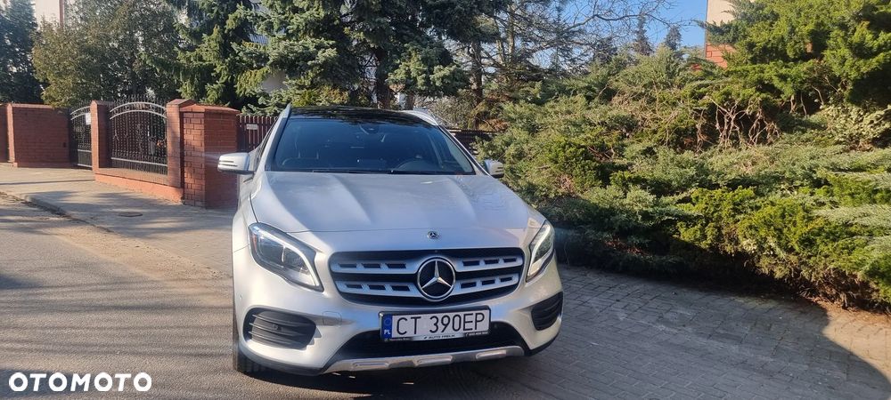 Mercedes-Benz GLA 250 4Matic 7G-DCT AMG Line - 10