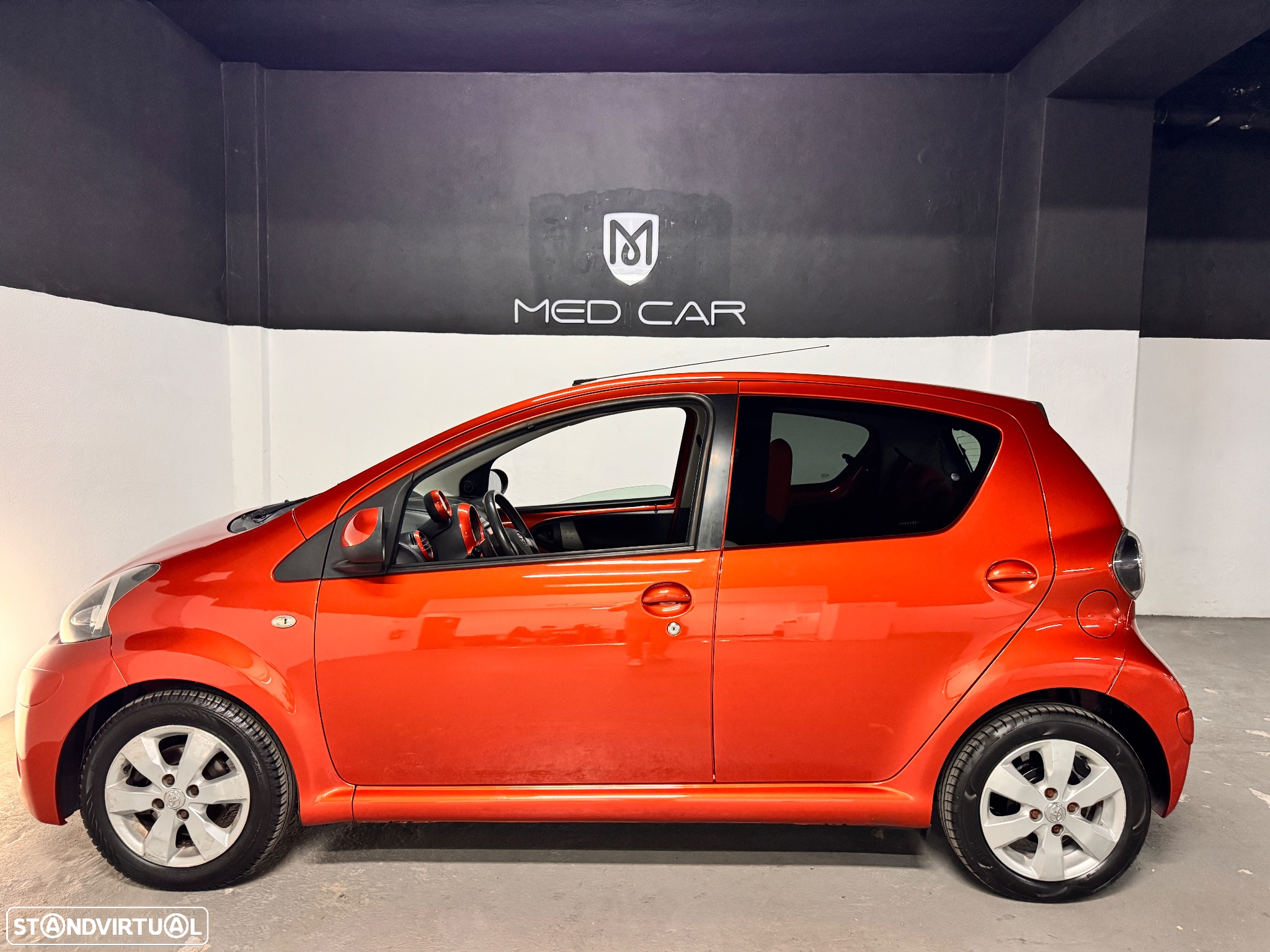 Toyota Aygo 1.0 Style Pack+VSC MM - 9