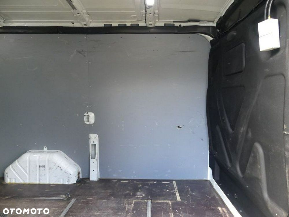 Ford Transit - 12