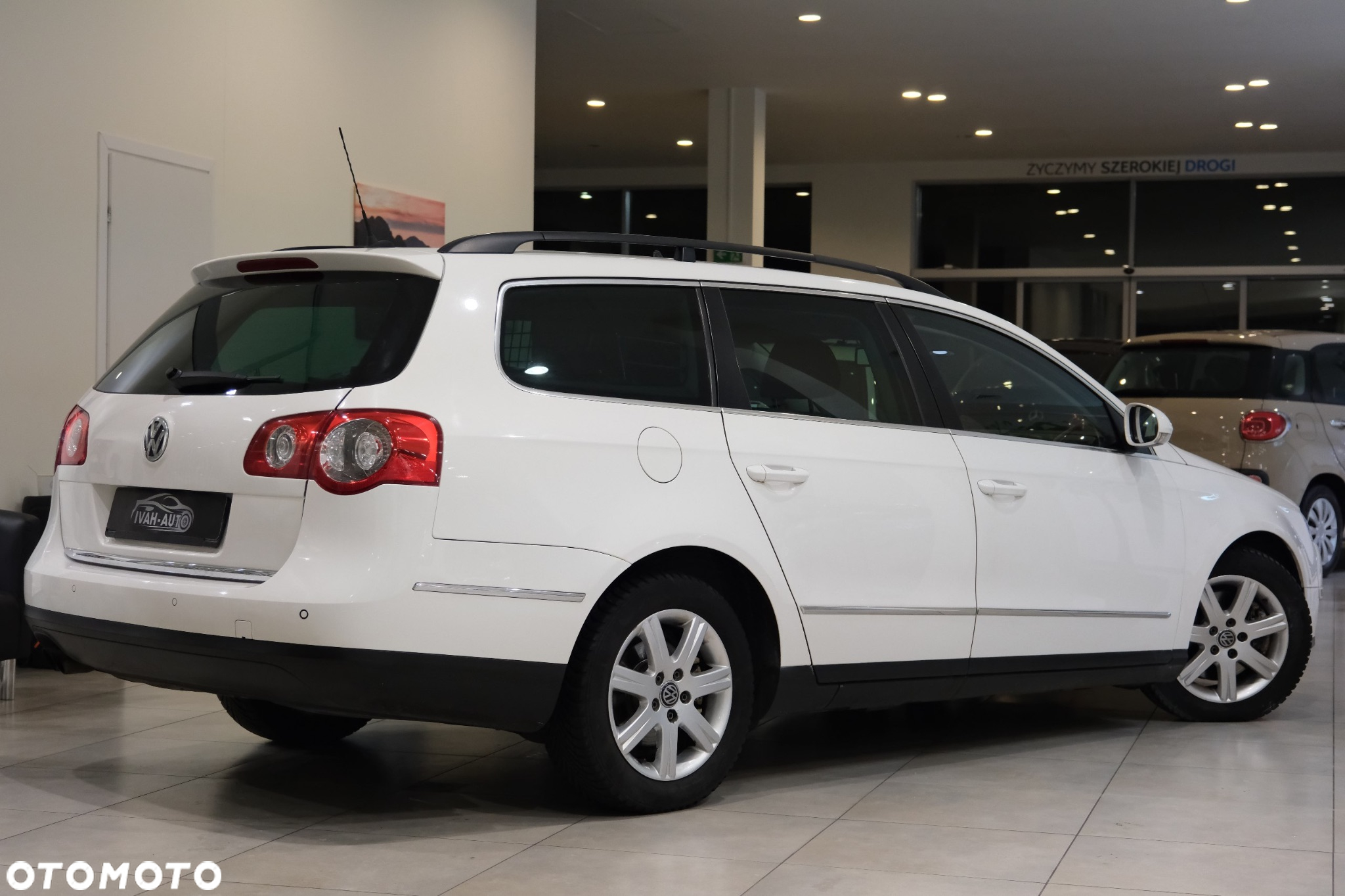 Volkswagen Passat 2.0 TDI Comfortline DSG - 11